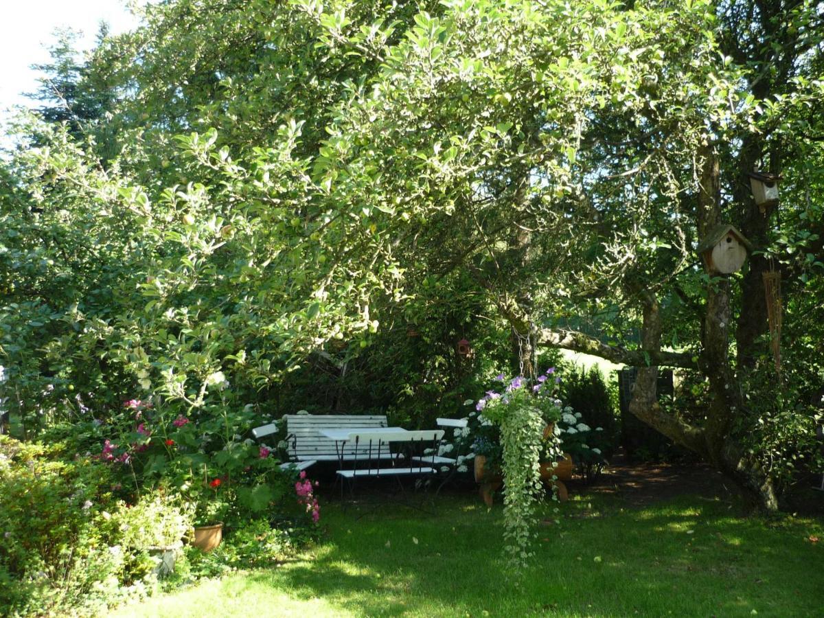 Eggers - Gemuetliche Ferienwohnung Im Erdgeschoss Wallsbull ภายนอก รูปภาพ